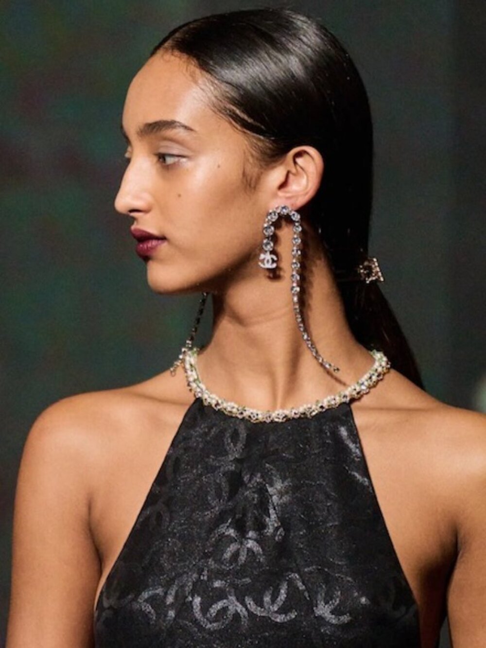CHANEL Spring Summer 2023 Runway Crystal Strass Drop Earrings New in Box